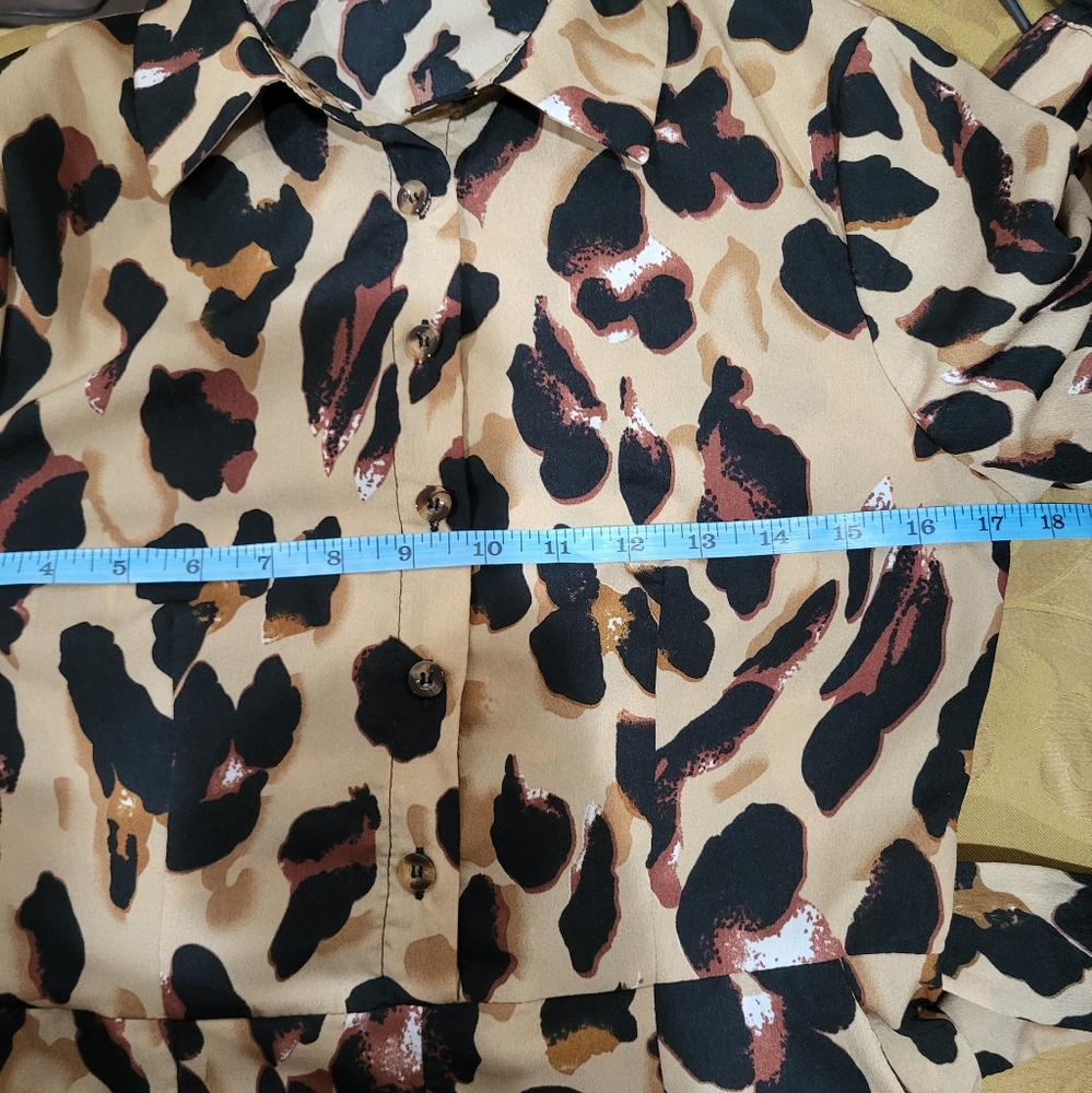 Leopard Print Long Sleeve Button Up Jumpsuit sz S - Picture 3 of 12